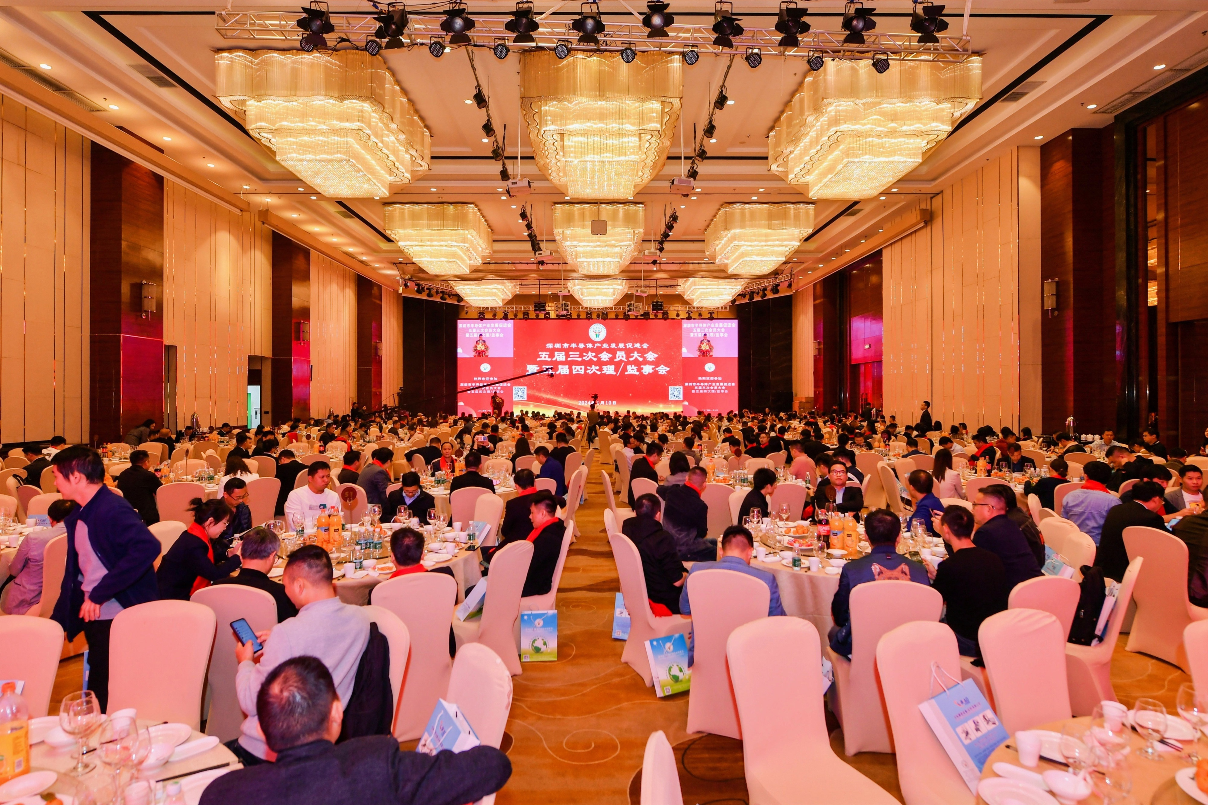 LED显示屏 LED显示屏