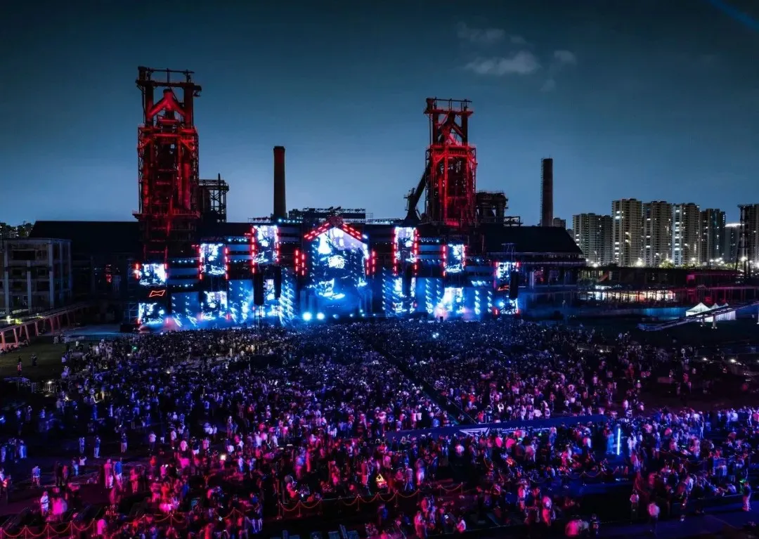 风暴音乐节LED显示屏 风暴音乐节LED显示屏